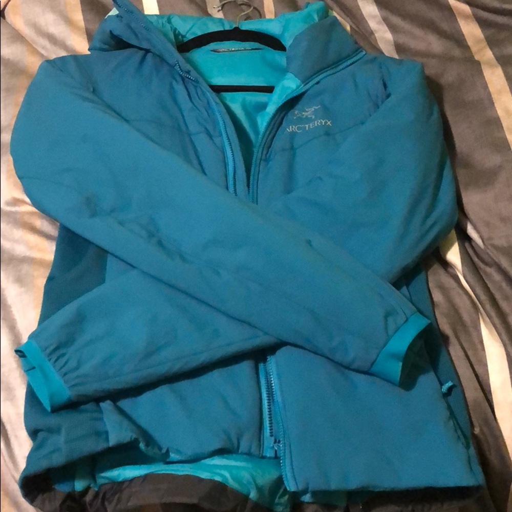 Arcteryx Women’s Atom LT XS
